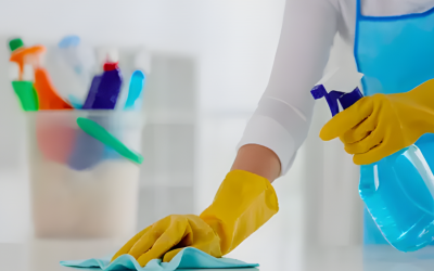 Quais as diferenças entre Água Sanitária e Água Oxigenada na limpeza de casa?