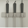 Suporte Para Vassouras e Rodos com 3 Ganchos <Ou> Flow Bege